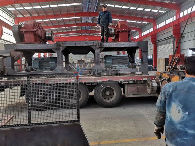 1300型金屬破碎機發(fā)貨