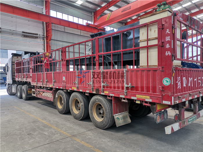 斷橋鋁破碎機(jī)裝車發(fā)貨