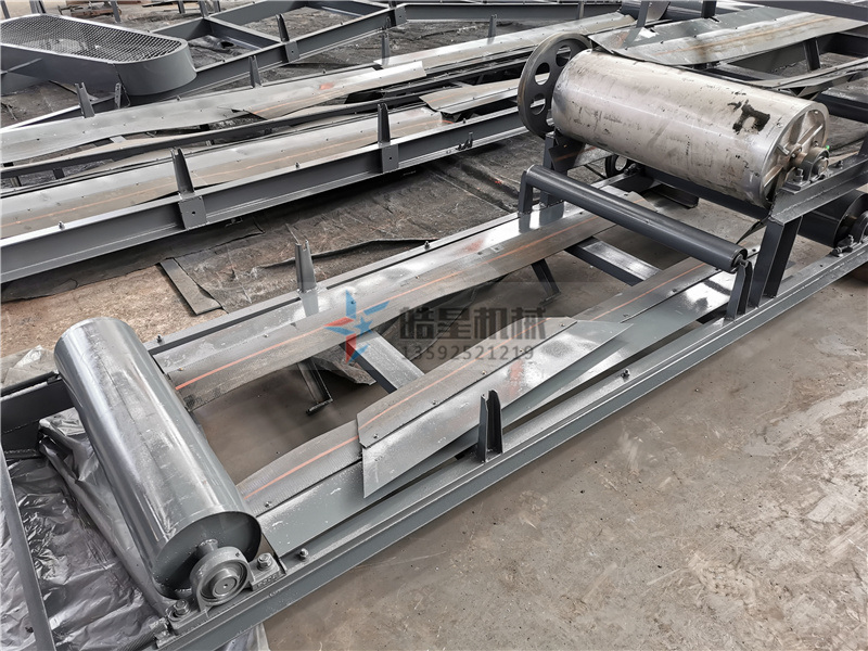 <a href='http://scives.cn/psxl/3.html' target='_blank'><span>鋁合金破碎機</span></a>廠家設備制造現(xiàn)場實拍