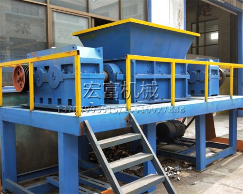 金屬撕碎機(jī)都能破碎哪些物料？1600型撕碎機(jī)時產(chǎn)量大概是多少？