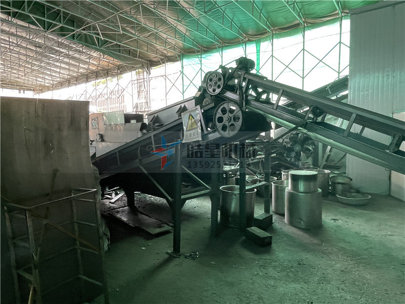 廢鋼破碎機加工廢金屬都需配置什么設(shè)備